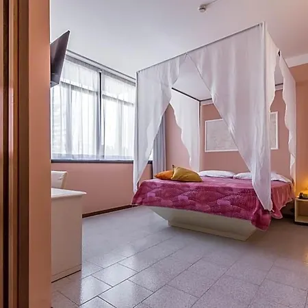 Maris Hotel