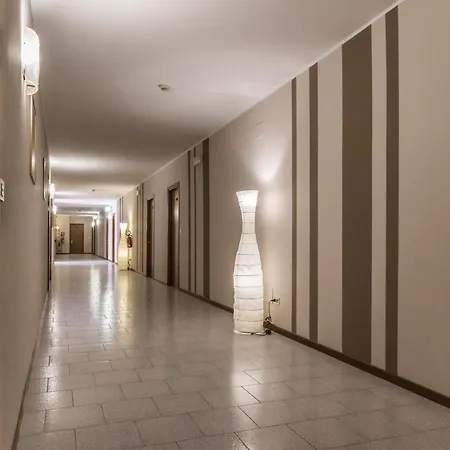 Maris Hotel